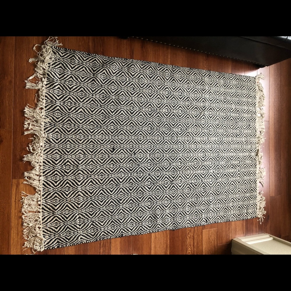 BOHO RUG / BEDROOM RUG / HOME DECOR & ACCENT RUG - Picture 5 of 6